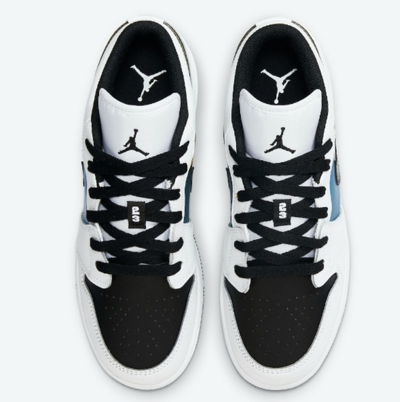 Air Jordan 1 Low Metallic (GS) - Picture 7 of 8